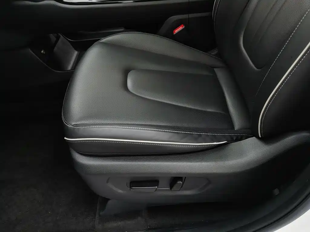 Hyundai Custo — миниатюра 20