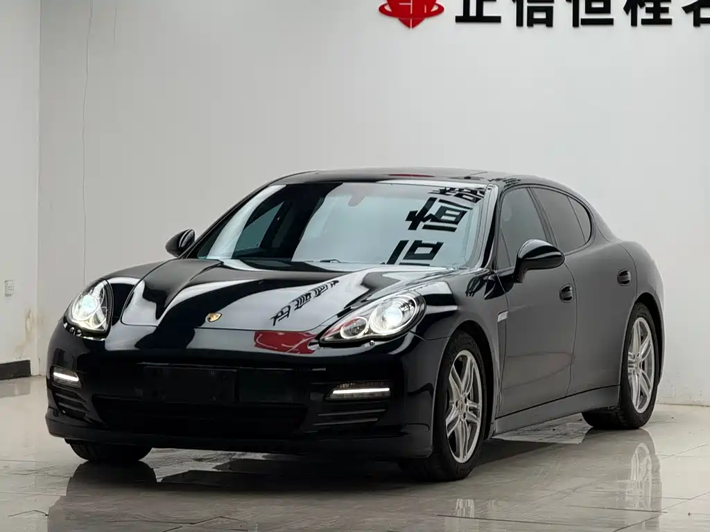 Porsche Panamera 2010 Panamera 4 3.6L
