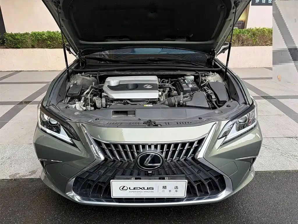 Lexus ES — миниатюра 6