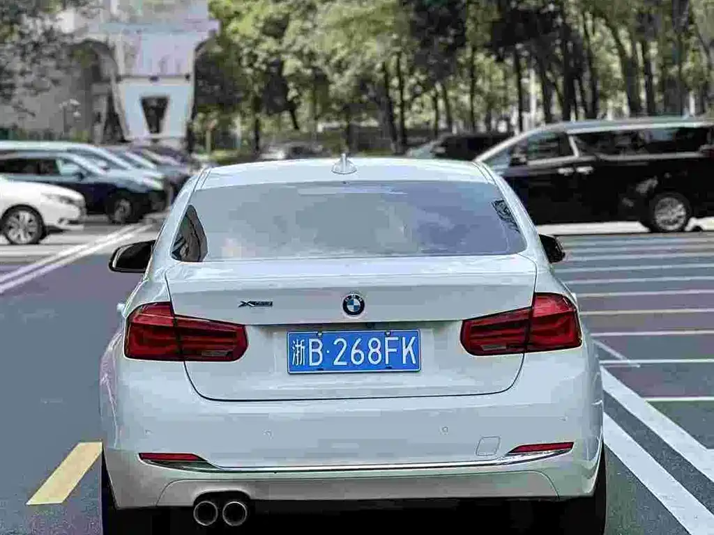 BMW 3 Series — миниатюра 4