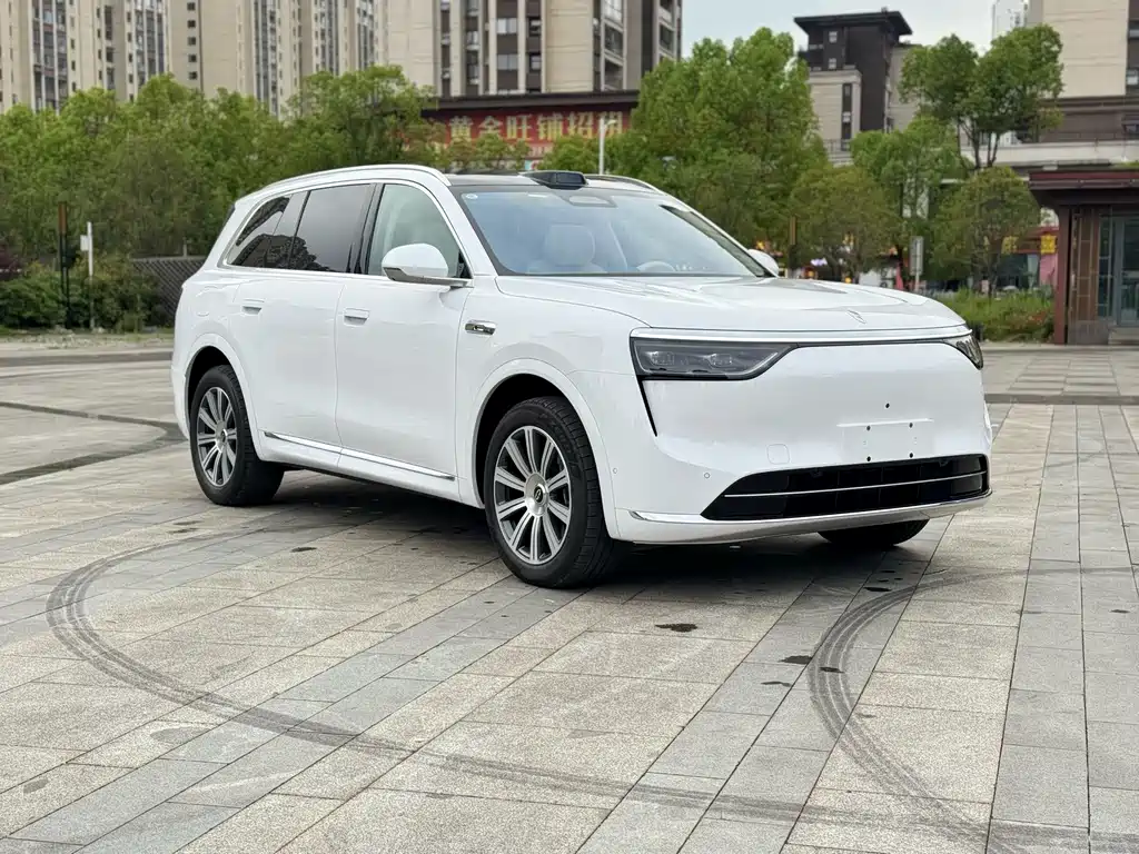 Aito M8 2025 Max+ 53.4kWh 6 мест (192 )