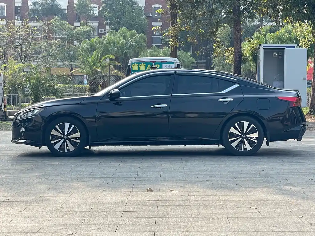 Nissan Teana — миниатюра 4