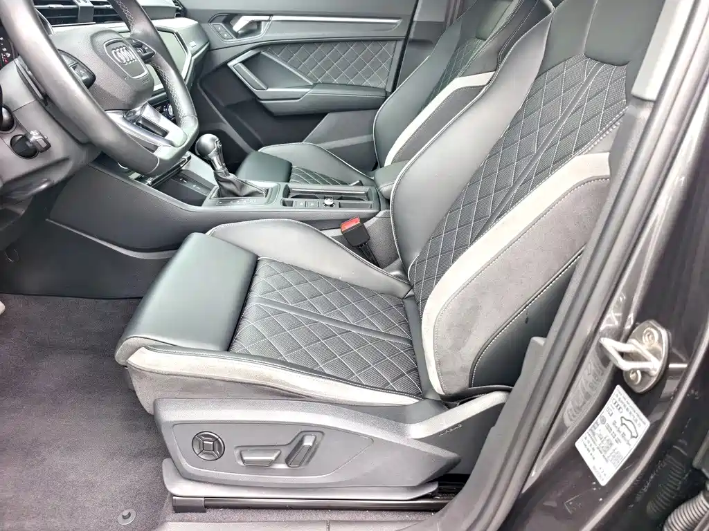 Audi Q3 — миниатюра 10