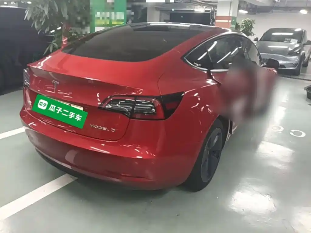 Tesla Model 3 — миниатюра 5