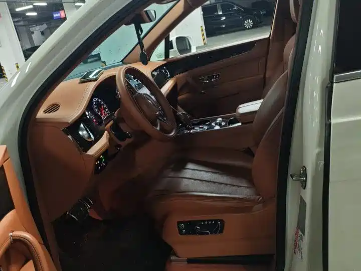 Bentley Bentayga 2018 4.0T V8