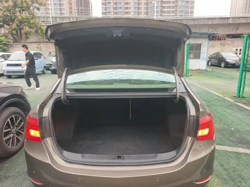 Buick Excelle — миниатюра 19