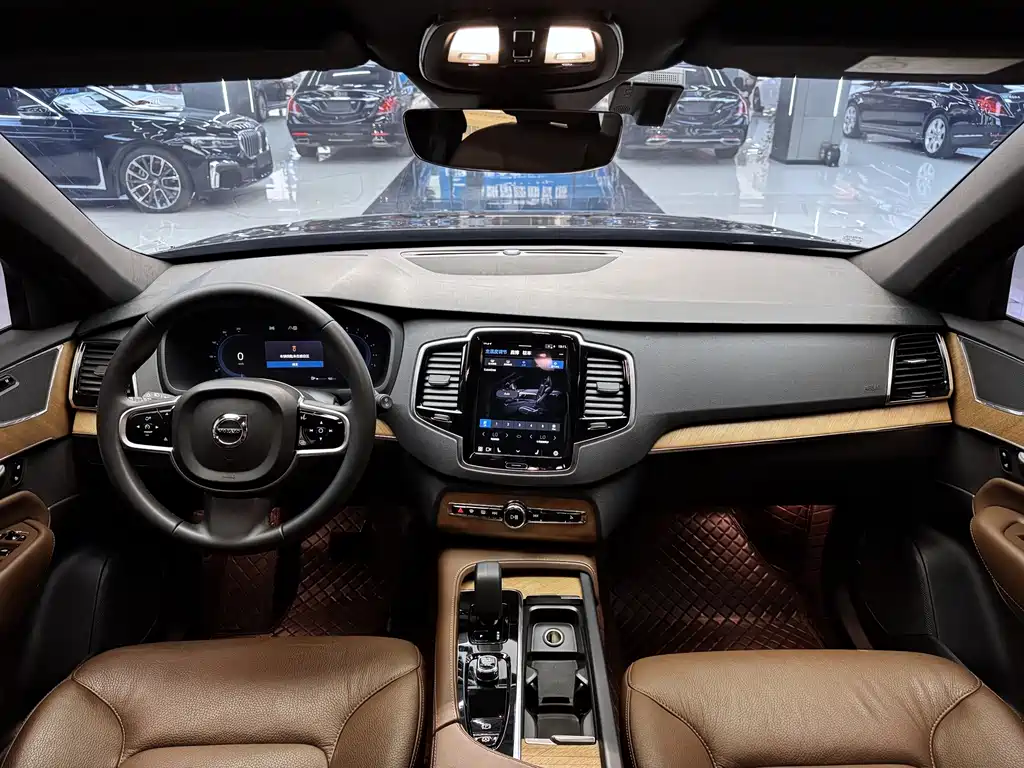 Volvo XC90 — миниатюра 6