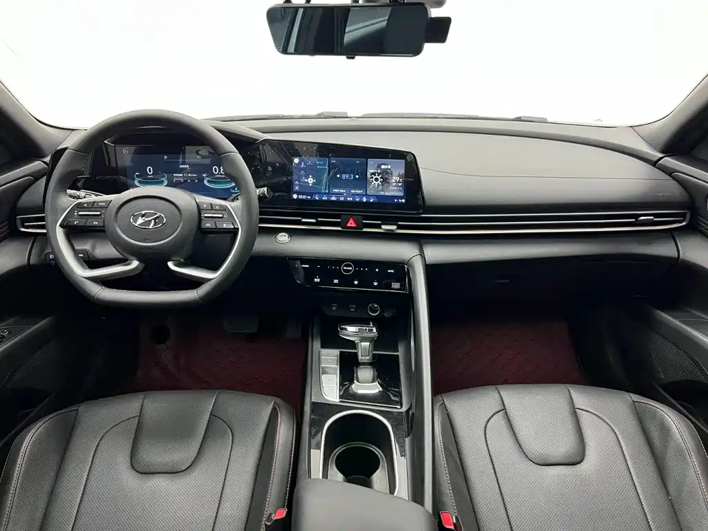 Hyundai Elantra — миниатюра 25