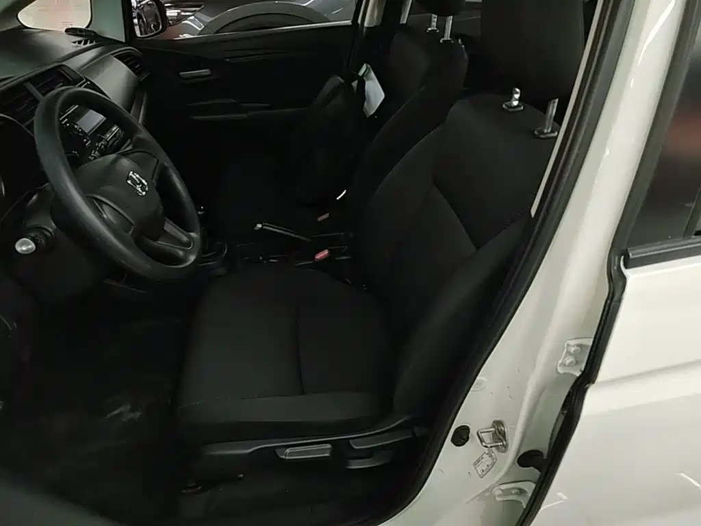 Honda Fit — миниатюра 15