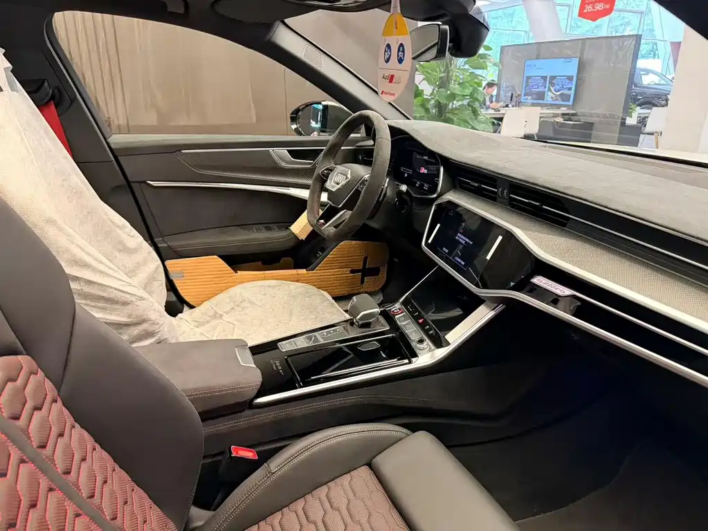 Audi RS 6 2025 RS 6 Avant GT