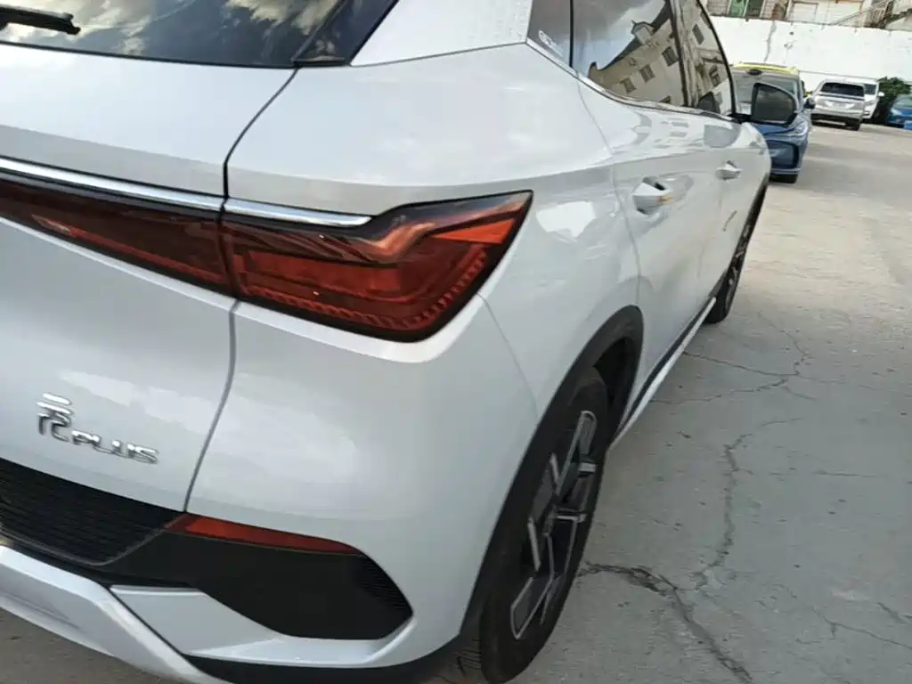 BYD Yuan Plus — миниатюра 8