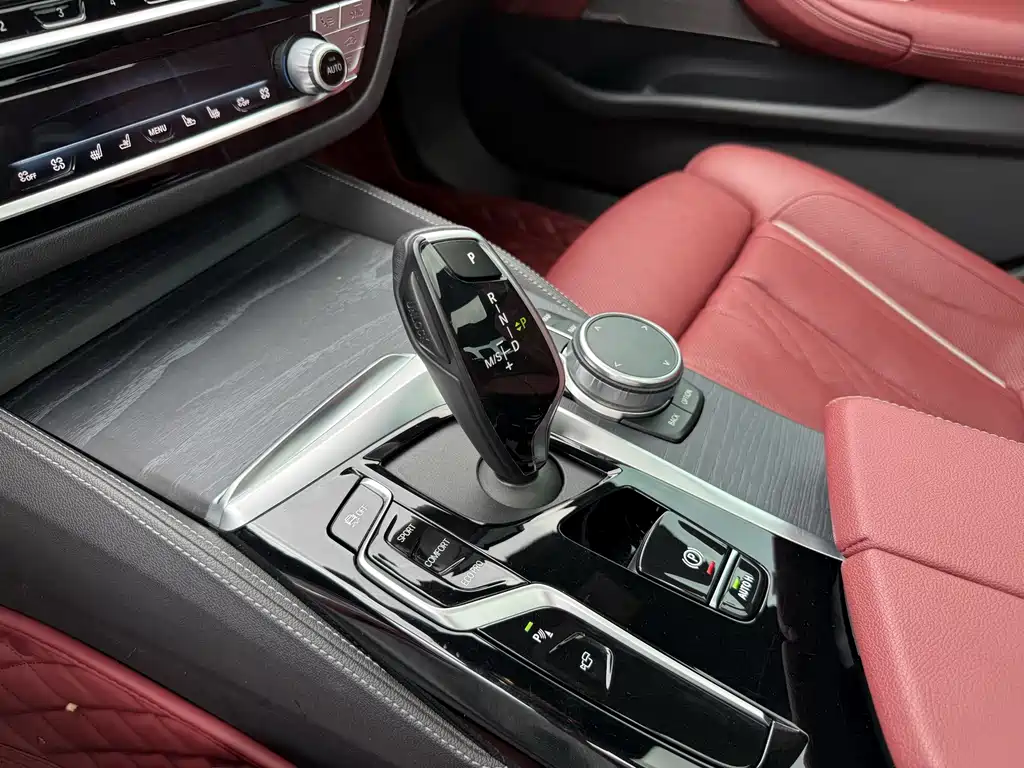 BMW 5 Series — миниатюра 18