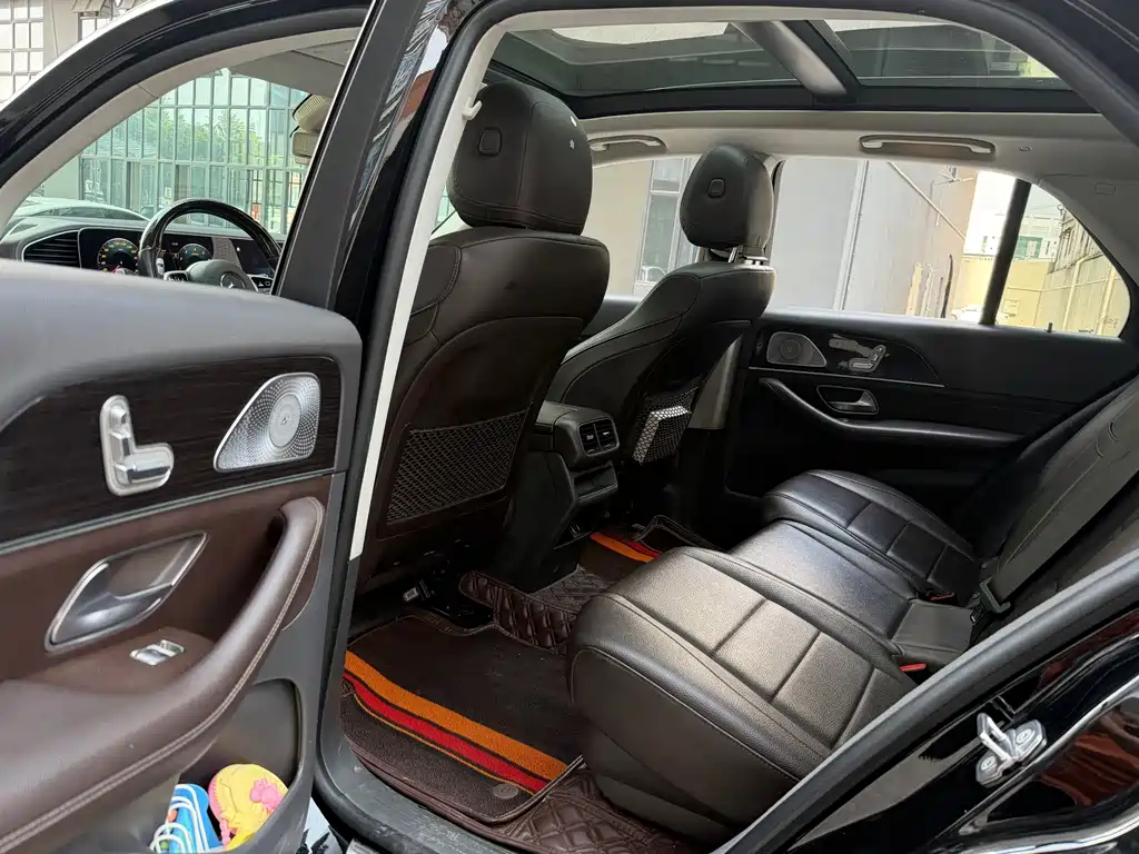 Mercedes-Benz GLE (Import) — миниатюра 8