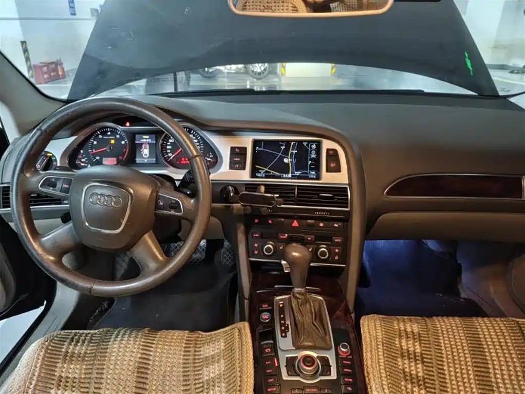 Audi A6L 2011 2.4L Comfort