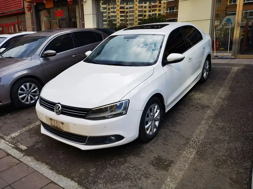Купить Volkswagen Sagitar