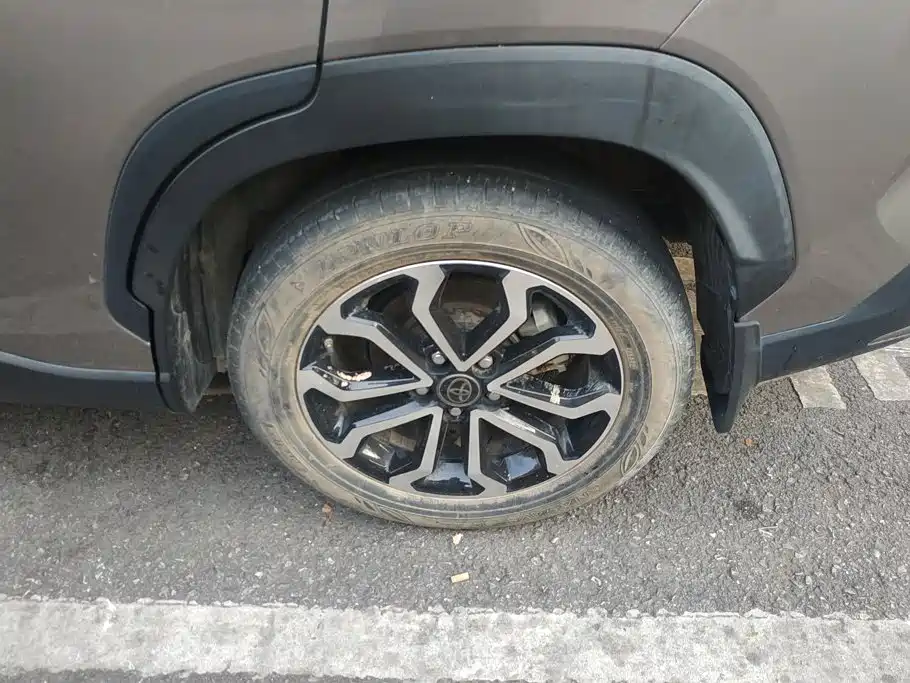 Toyota Frontlander — миниатюра 6