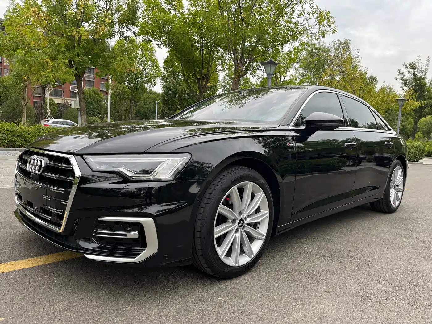 奥迪A6L 2024款 45 TFSI 臻选动感型 2025