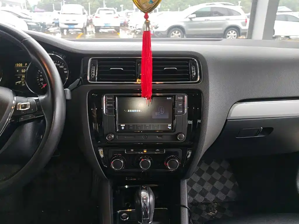 Volkswagen Sagitar — миниатюра 13