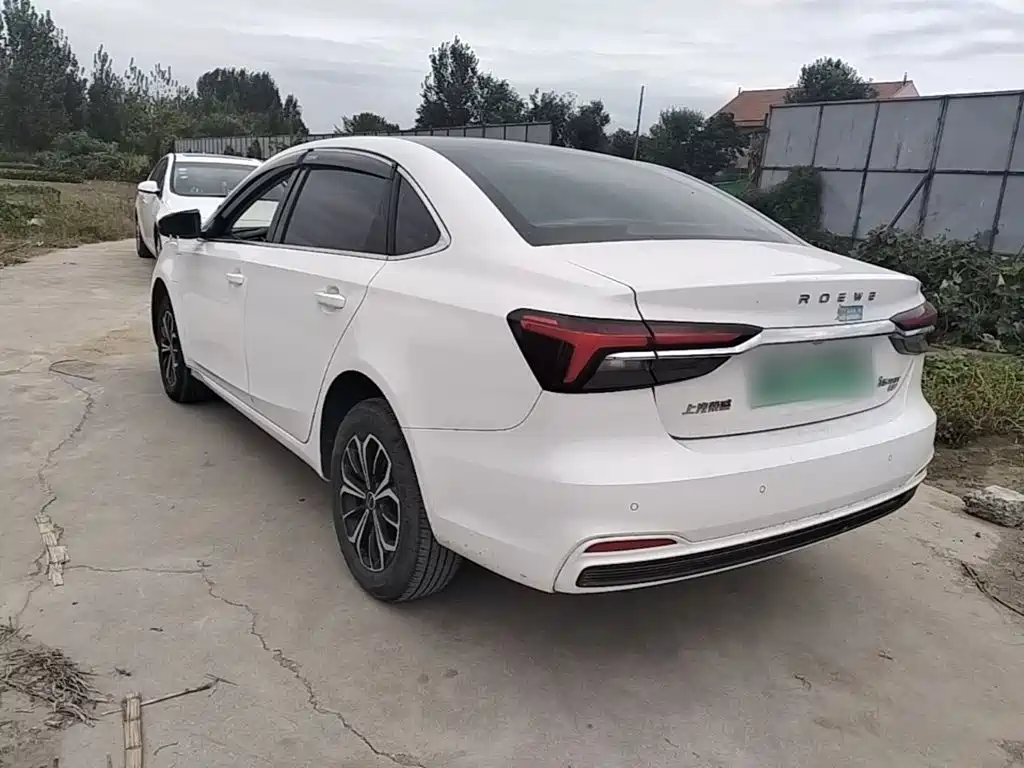 Roewe i6 MAX New Energy — миниатюра 5