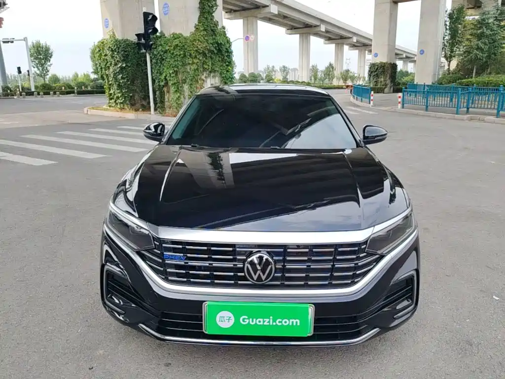 Volkswagen Passat PHEV — миниатюра 3