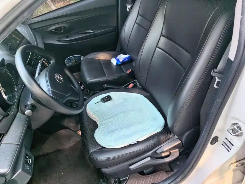 Toyota Yaris L — миниатюра 11