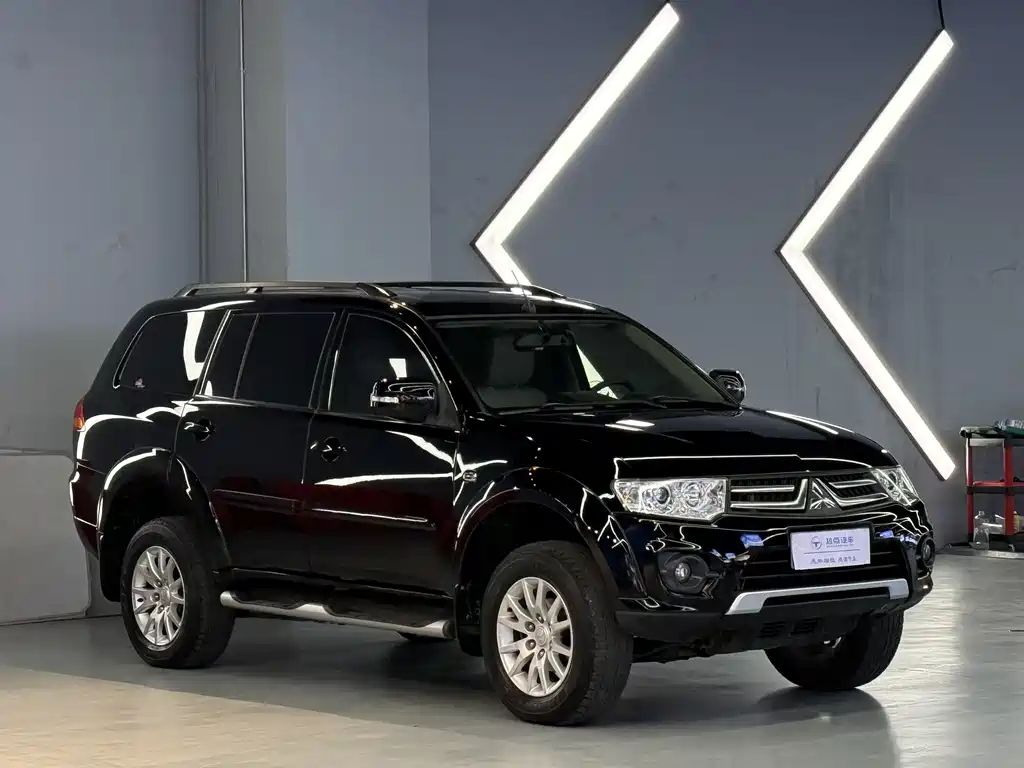 MITSUBISHI PAJERO JINCHANG