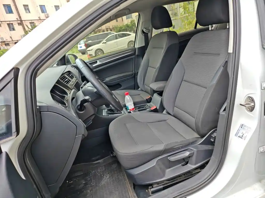 Volkswagen Golf — миниатюра 15