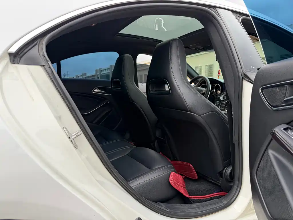 Mercedes-Benz CLA (Import) — миниатюра 12