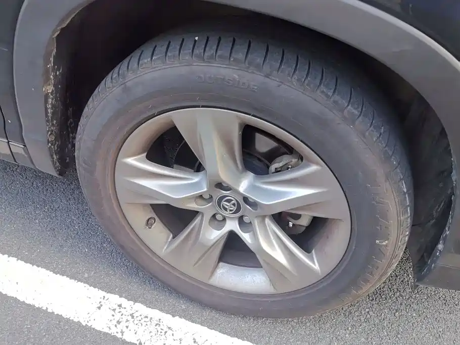 Toyota Highlander — миниатюра 6