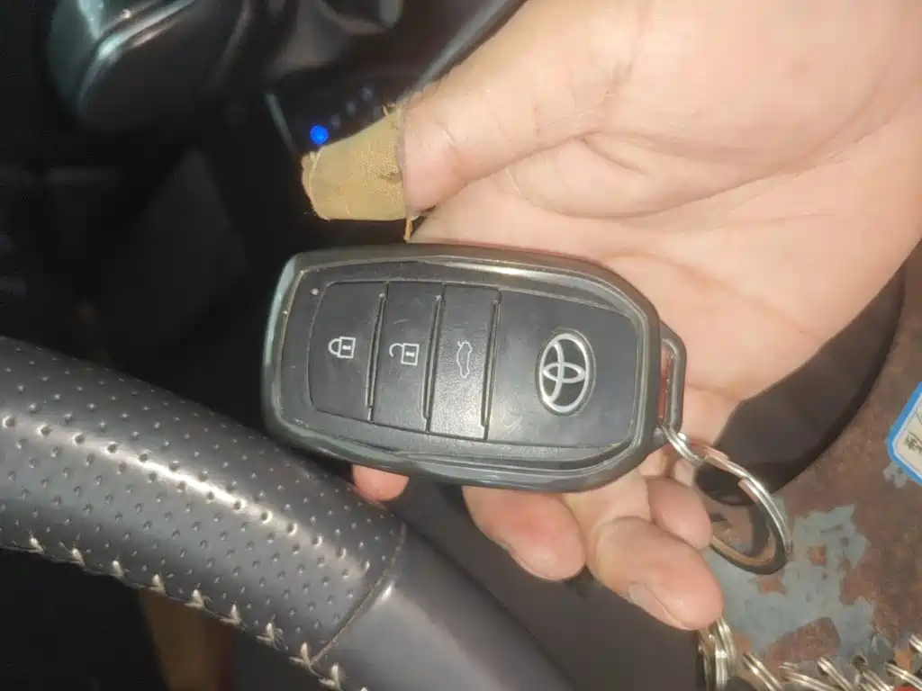 Toyota Camry — миниатюра 9