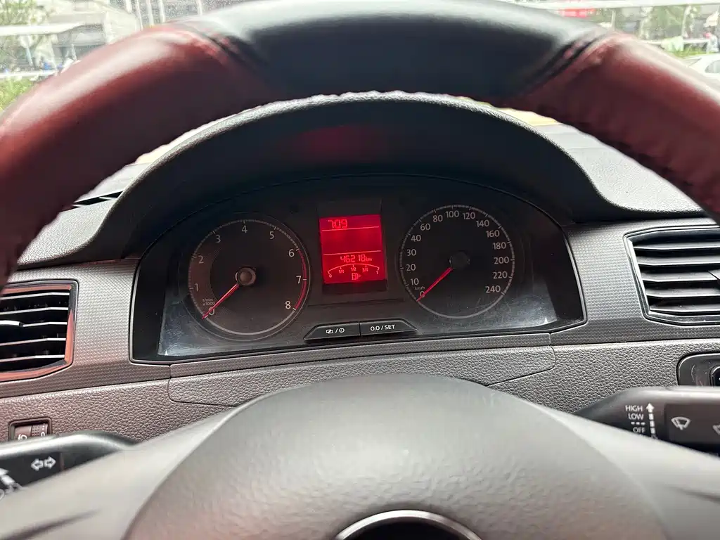 Volkswagen Santana — миниатюра 10