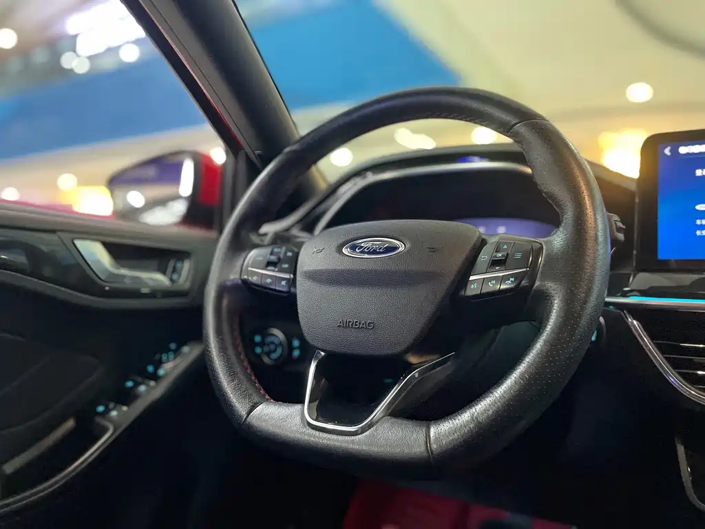 Ford Focus — миниатюра 8