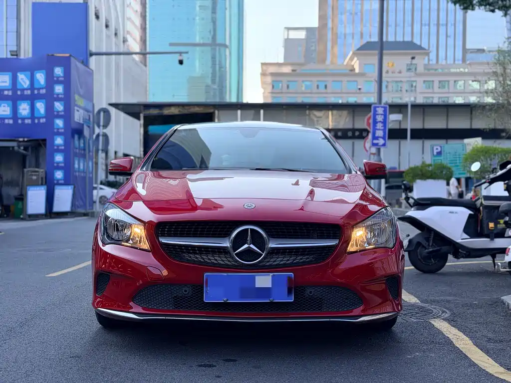 MERCEDES-BENZ CLA