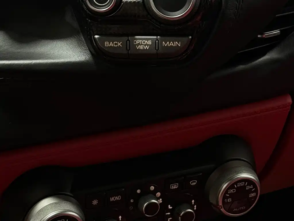 Ferrari 488 — миниатюра 9