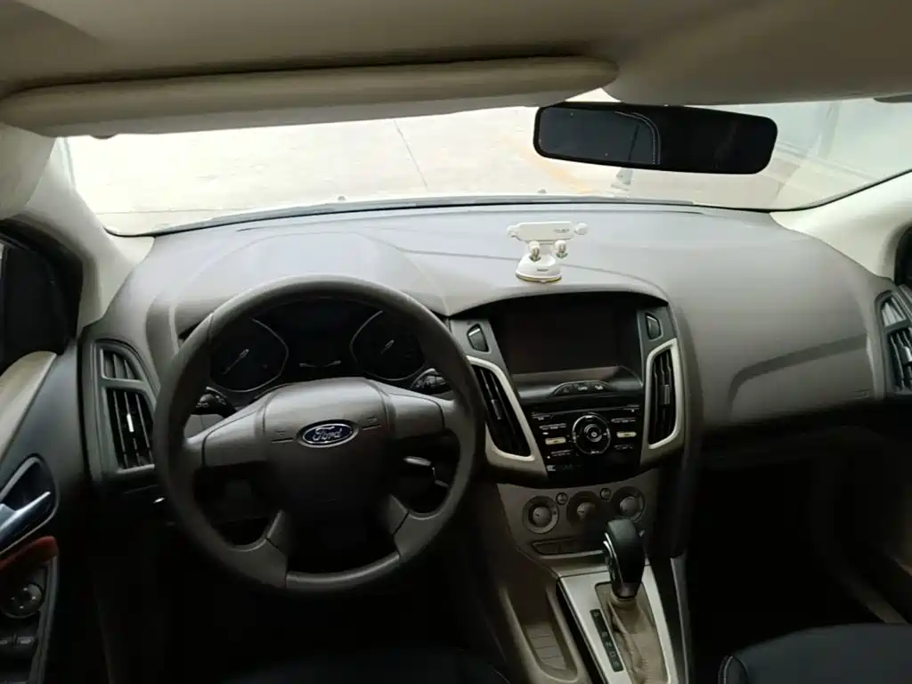 Ford Focus — миниатюра 10