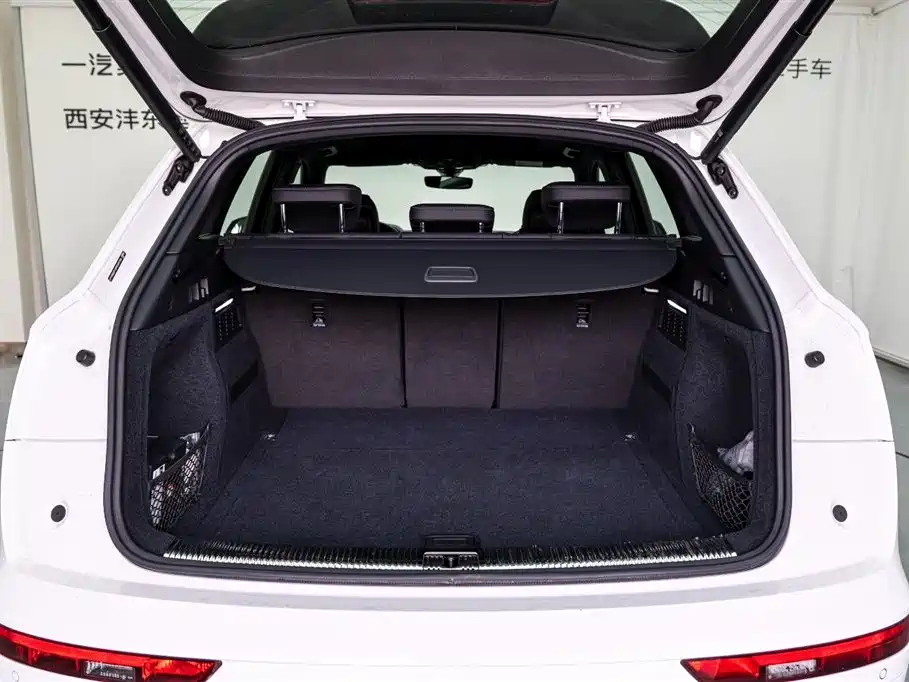 Audi Q5L 2023 40T Luxury