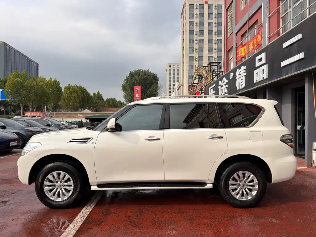 Nissan Patrol — миниатюра 3