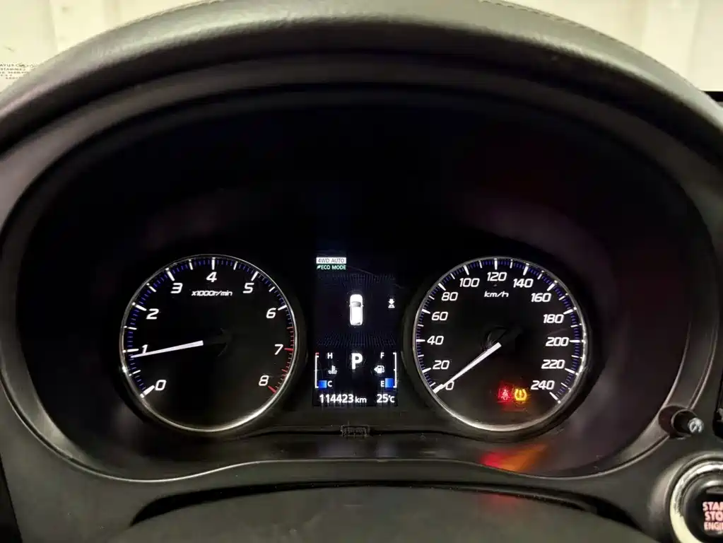 Mitsubishi Outlander — миниатюра 10