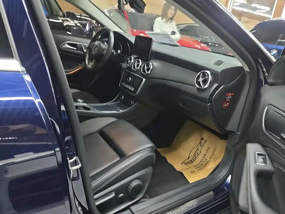 Mercedes-Benz GLA — миниатюра 8