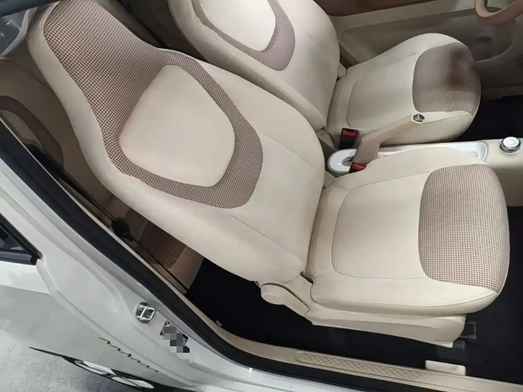 Wuling MINIEV — миниатюра 25