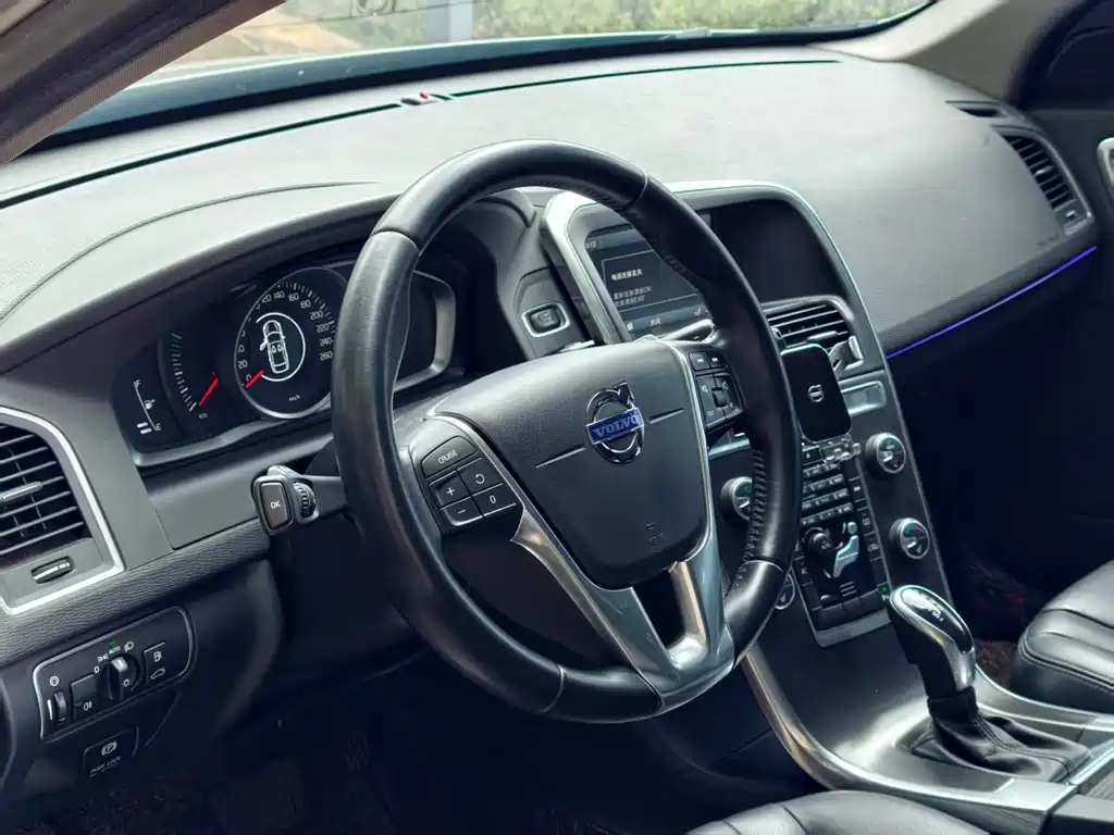 Volvo XC60 (Import) — миниатюра 4