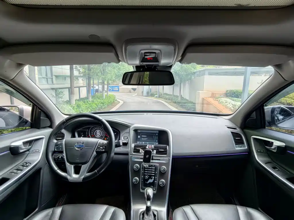 Volvo XC60 (Import) — миниатюра 5