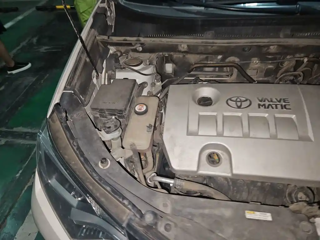 Toyota RAV4 — миниатюра 20