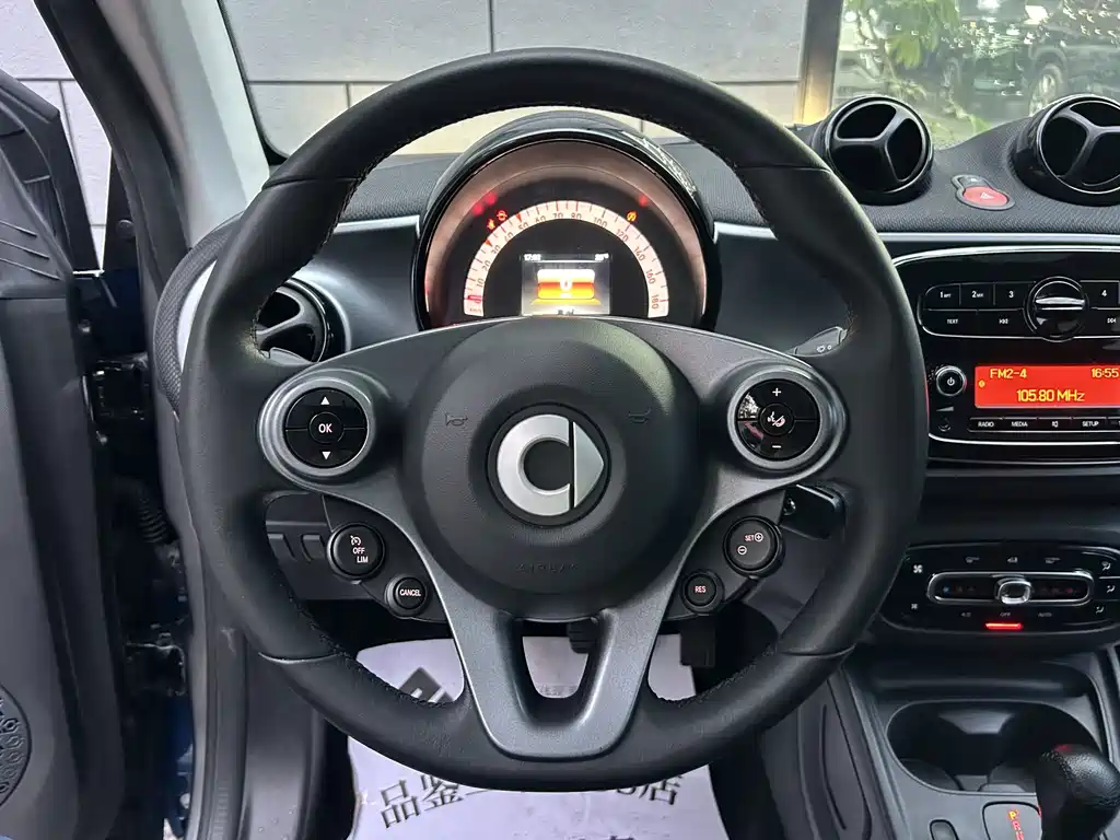 smart Smart Fortwo — миниатюра 10