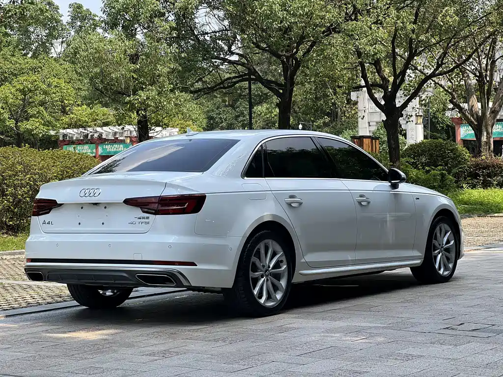Audi A4L — миниатюра 17