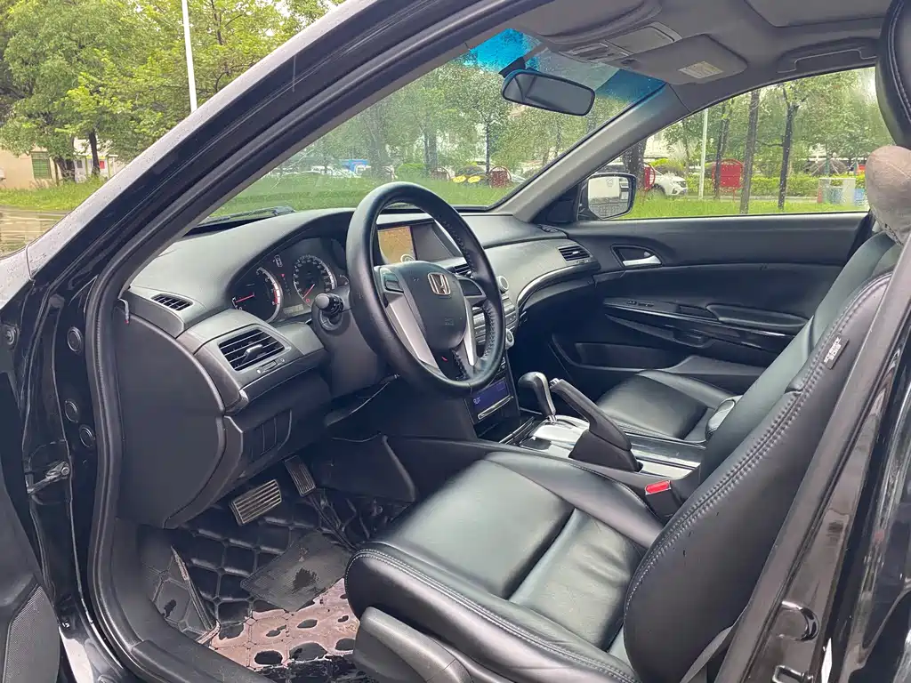Honda Accord — миниатюра 8