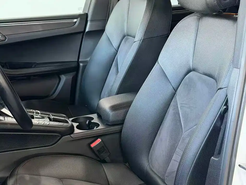Porsche Macan — миниатюра 9