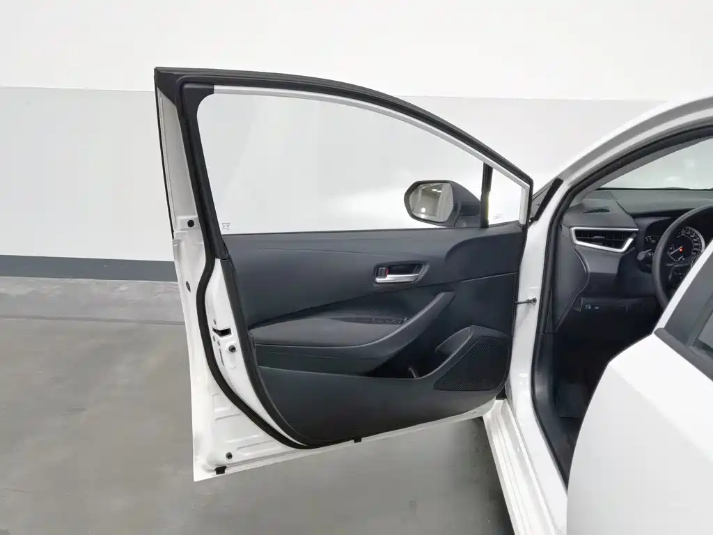 Toyota Corolla — миниатюра 8