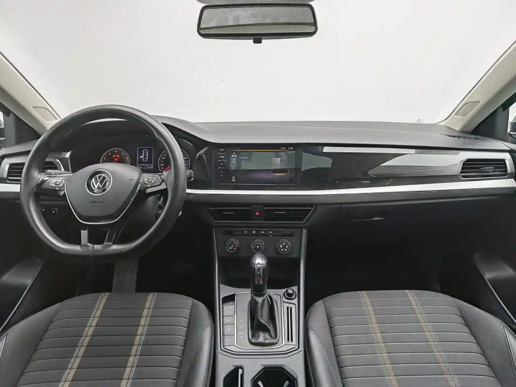 Volkswagen Lavida — миниатюра 5