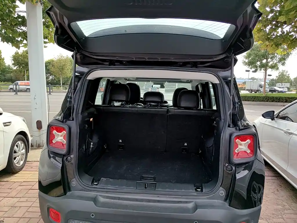 Jeep Renegade — миниатюра 19